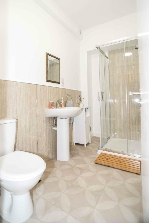 אברדין Stafford Modern Apartment מראה חיצוני תמונה